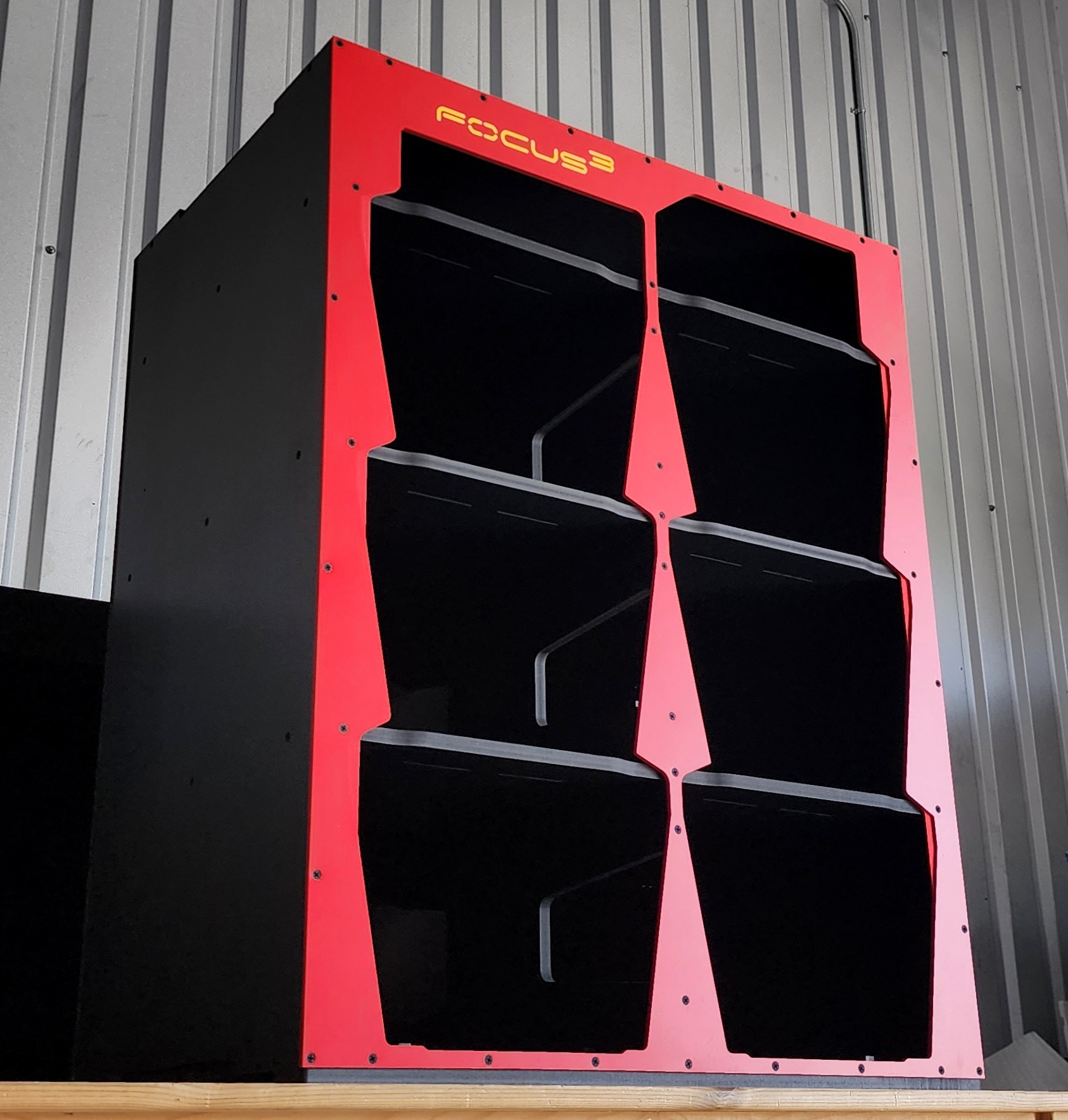 Hangar6 – 6 Tub Cambro 18x12x9 – Focus Cubed Habitats
